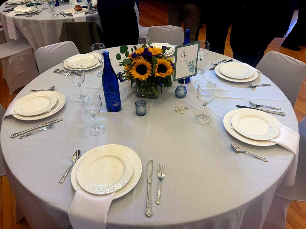 Table settings for catering